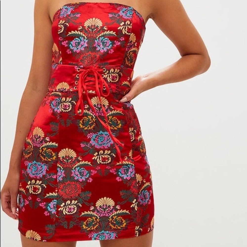 Pretty Little Thing Red Printed Oriental Satin Bodycon Corset Dress Medium NWT